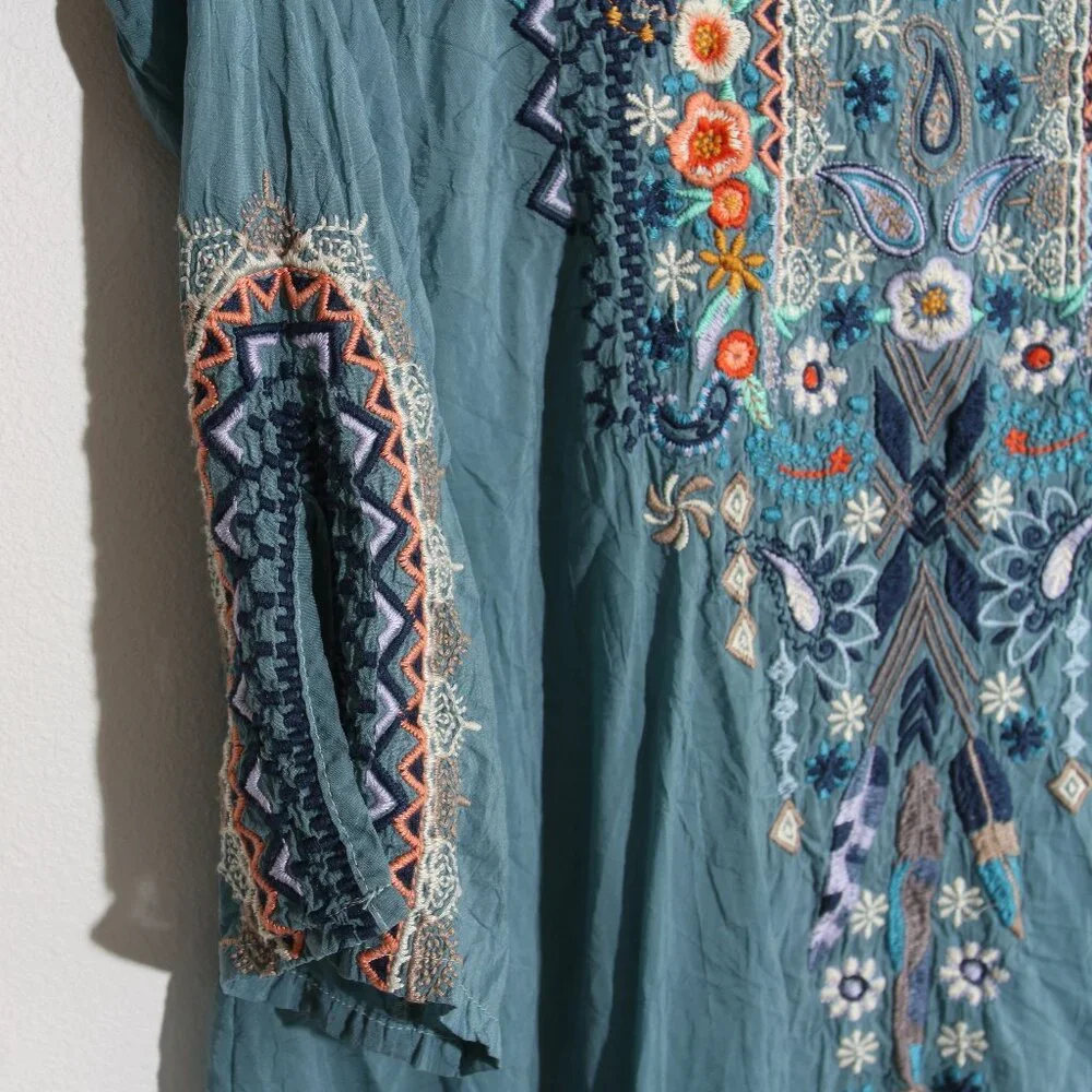 Johnny Was Maya Embroidered Blouse Top Shirt Teal Floral V-Neck Size Medium - Picture 8 of 10